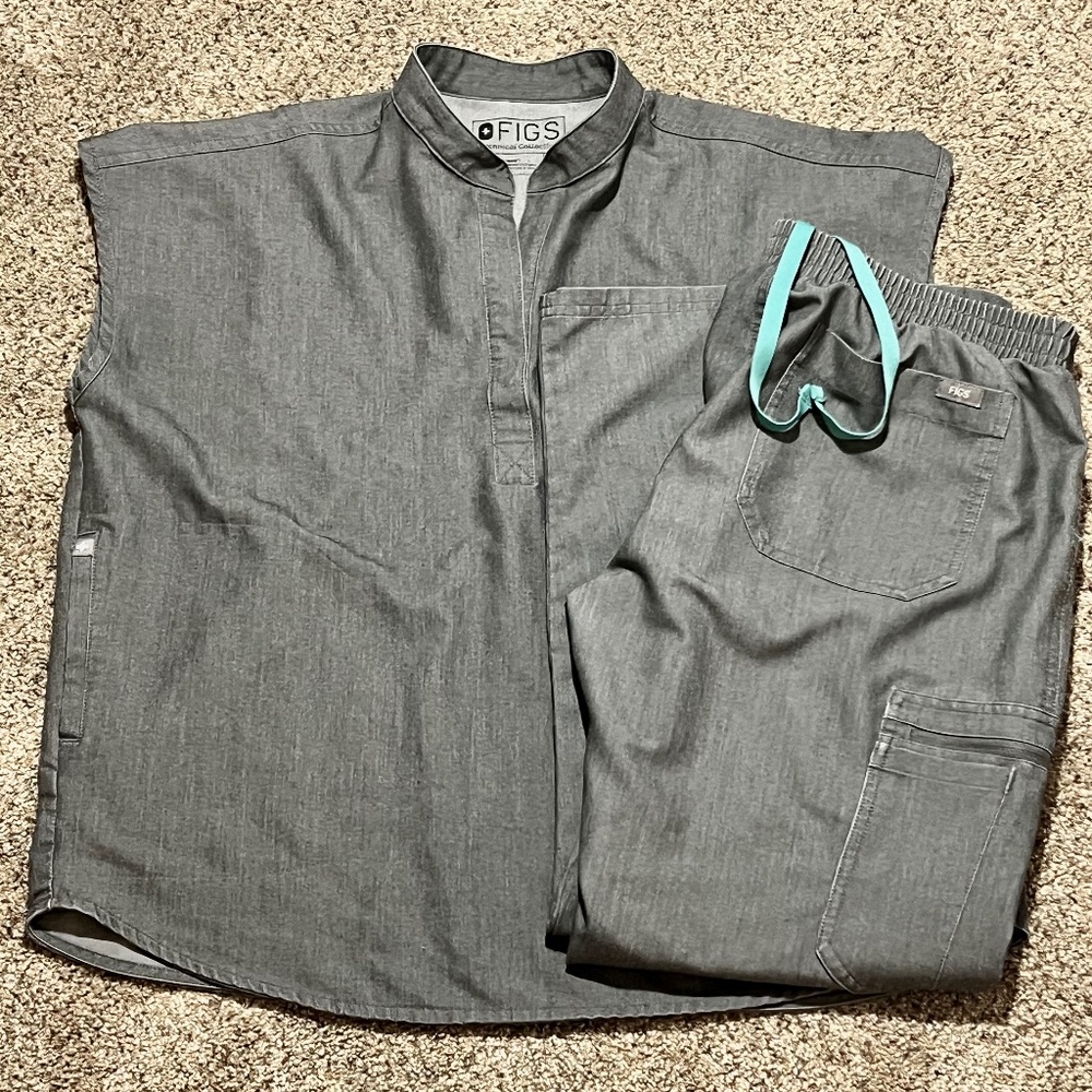 Figs Graphite Scrub Set